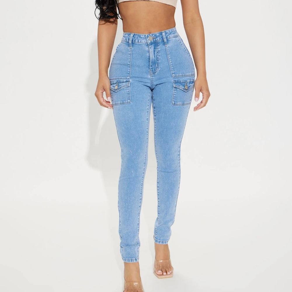 Super cute Cargos skinny jeans for women
